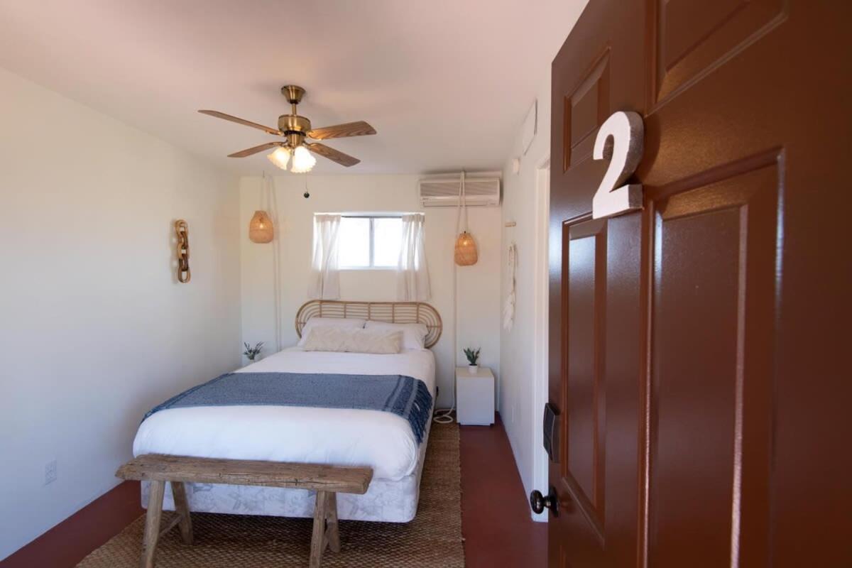 Renovated Lodge - Room 2 With Pool Access Джошуа-Три Экстерьер фото